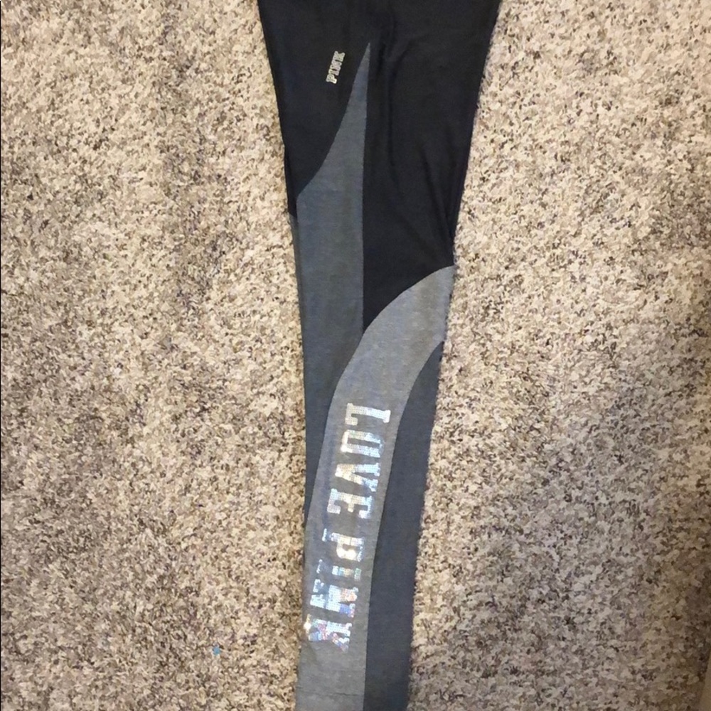 Gray VS PINK leggings